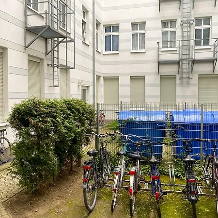 Zentrales Mit Kueche & Wlan, Perfekt Fuer Paare & Geschaeftsreisende