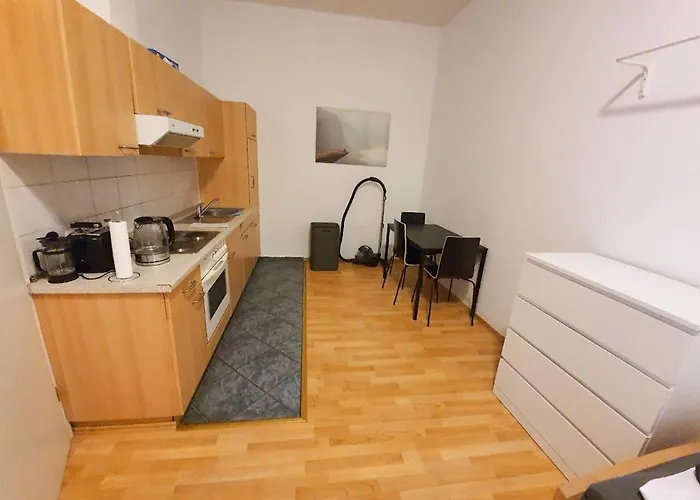 Zentrales Mit Kueche & Wlan, Perfekt Fuer Paare & Geschaeftsreisende *