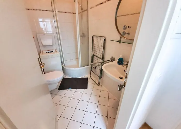 Zentrales Mit Kueche & Wlan, Perfekt Fuer Paare & Geschaeftsreisende Apartment